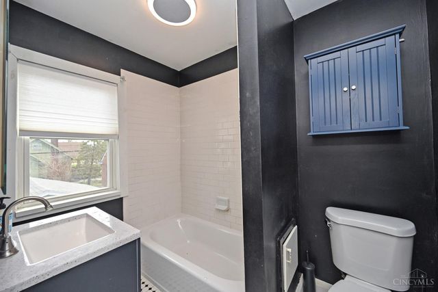 2610 Shroyer Road, Oakwood, OH 45419