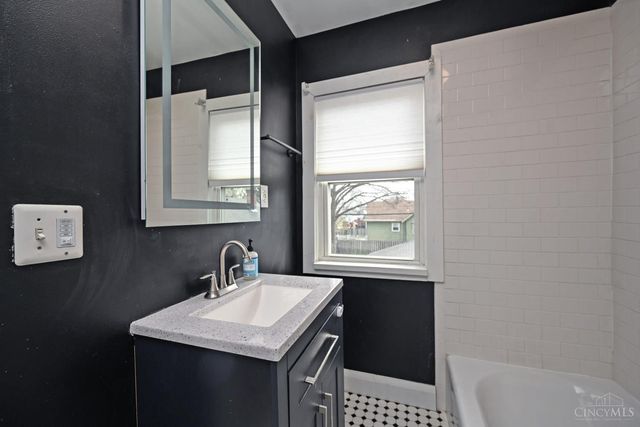 2610 Shroyer Road, Oakwood, OH 45419