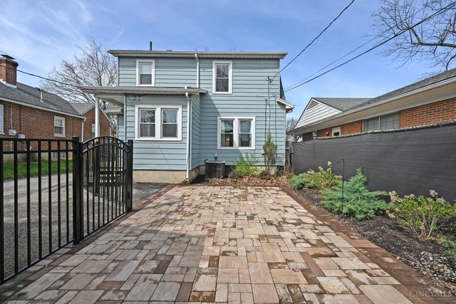 2610 Shroyer Road, Oakwood, OH 45419