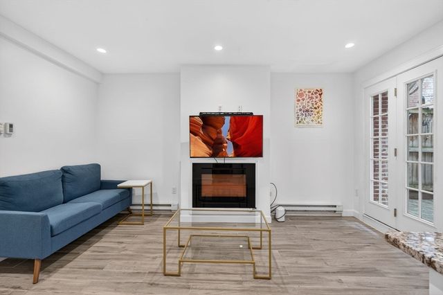 12 Melrose St 1, Boston, MA 02116