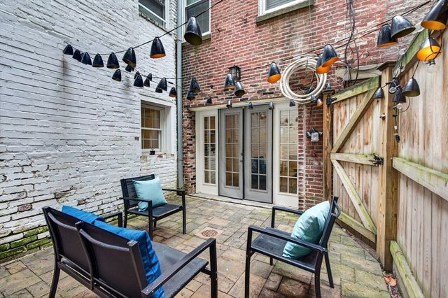 12 Melrose St 1, Boston, MA 02116