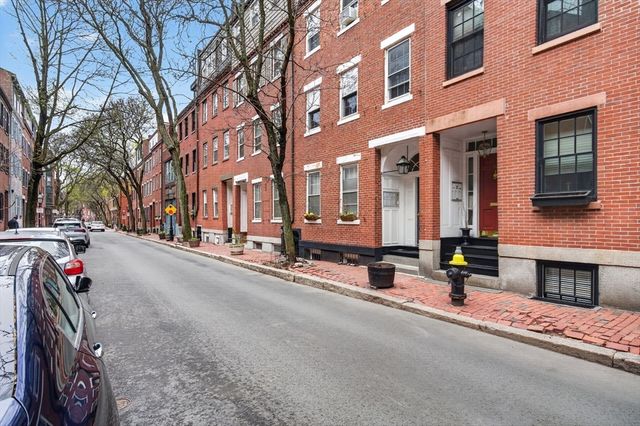 12 Melrose St 1, Boston, MA 02116