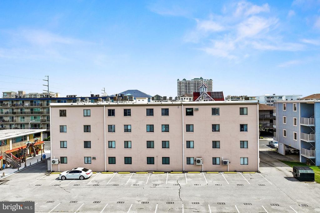 Image 10 of property listing at 13 44TH ST #402, Ocean City, MD 21842