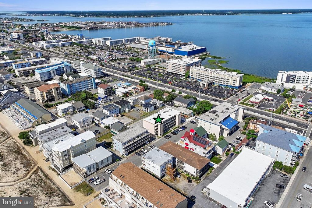 Image 13 of property listing at 13 44TH ST #402, Ocean City, MD 21842