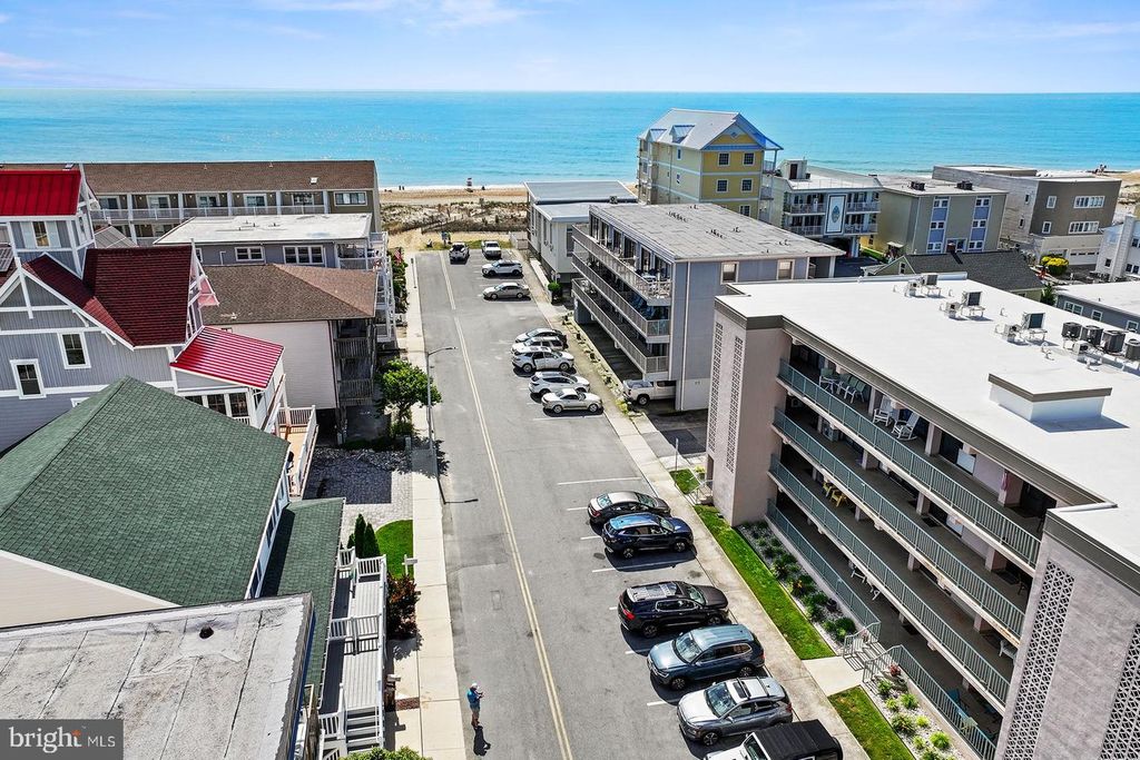 Image 2 of property listing at 13 44TH ST #402, Ocean City, MD 21842
