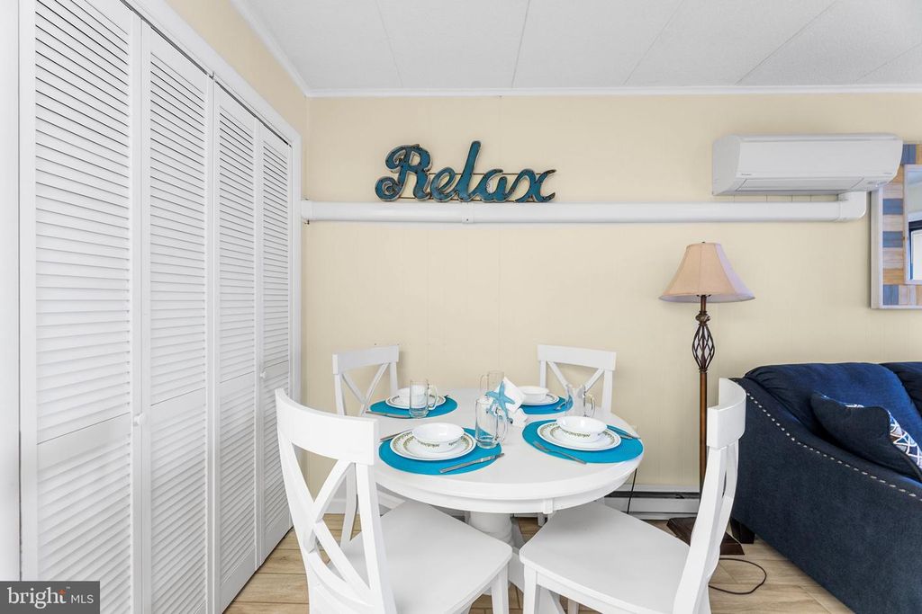 Image 27 of property listing at 13 44TH ST #402, Ocean City, MD 21842