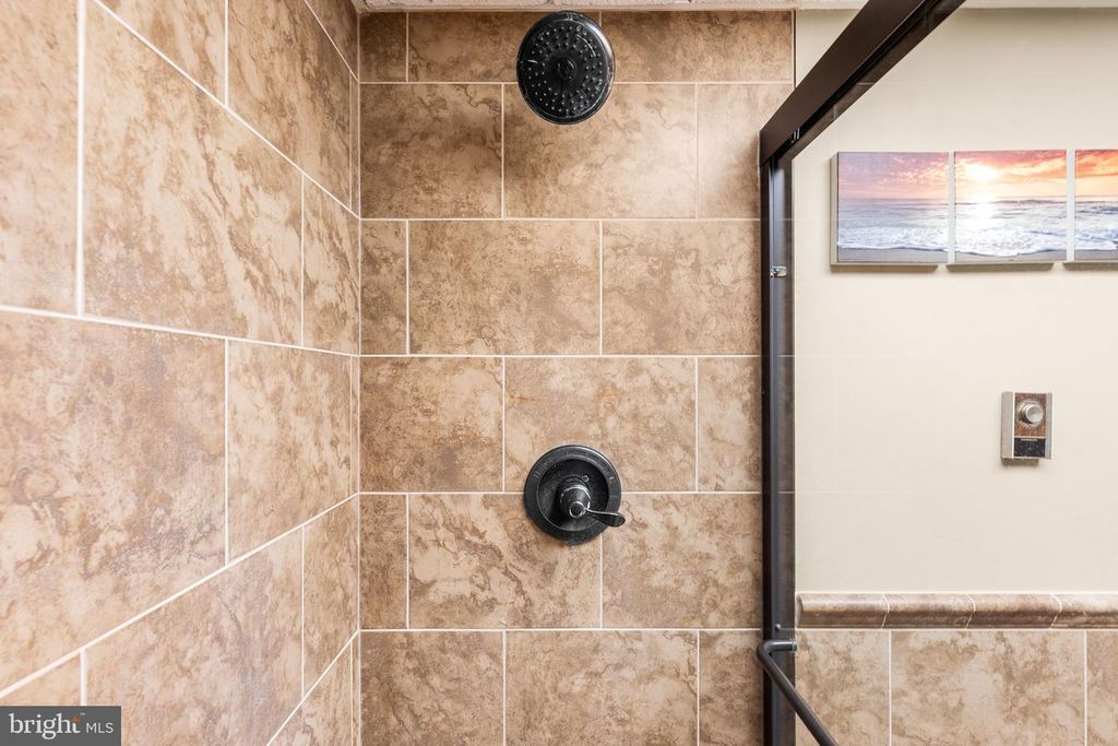 Image 40 of property listing at 13 44TH ST #402, Ocean City, MD 21842