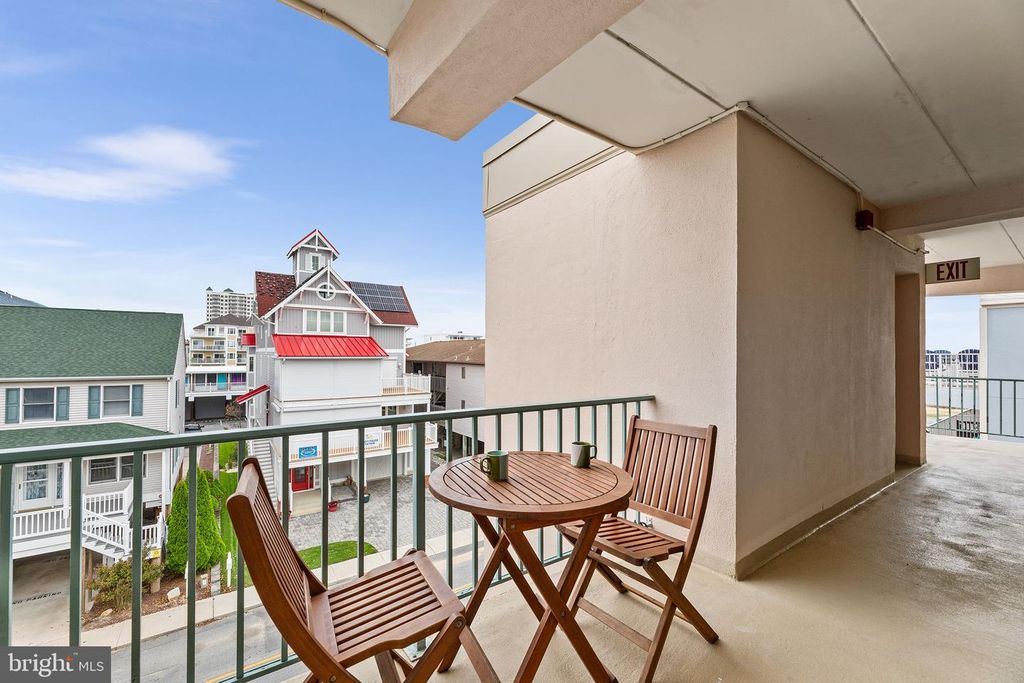 Image 5 of property listing at 13 44TH ST #402, Ocean City, MD 21842