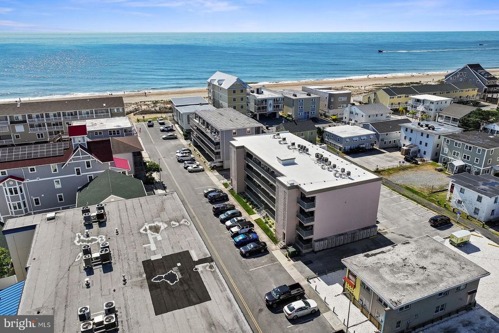 Image 8 of property listing at 13 44TH ST #402, Ocean City, MD 21842