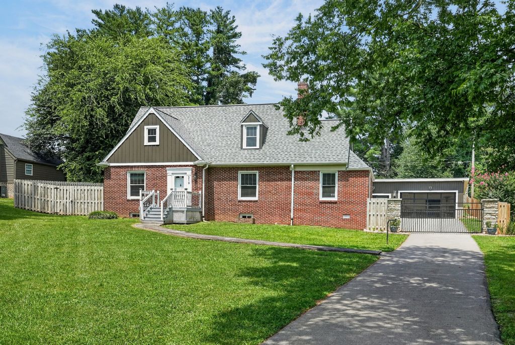 218 Morrison St, Mcminnville, TN 37110