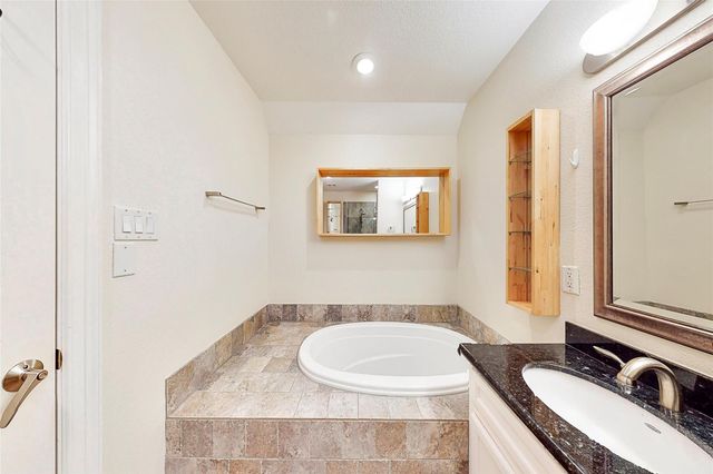 2104 State Street, Houston, TX 77007