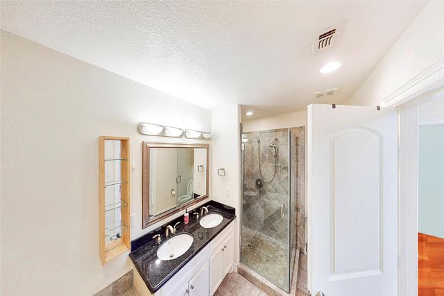 2104 State Street, Houston, TX 77007