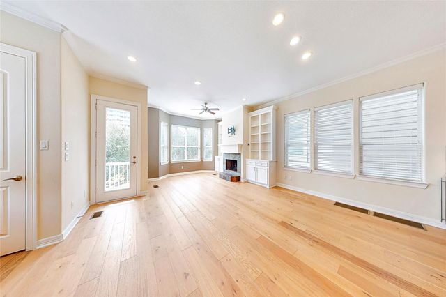 2104 State Street, Houston, TX 77007