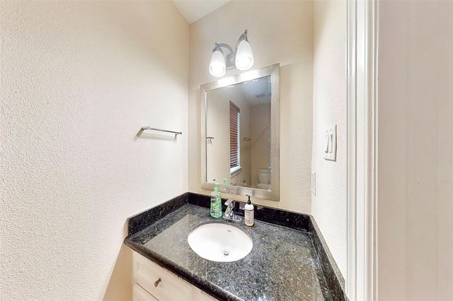2104 State Street, Houston, TX 77007