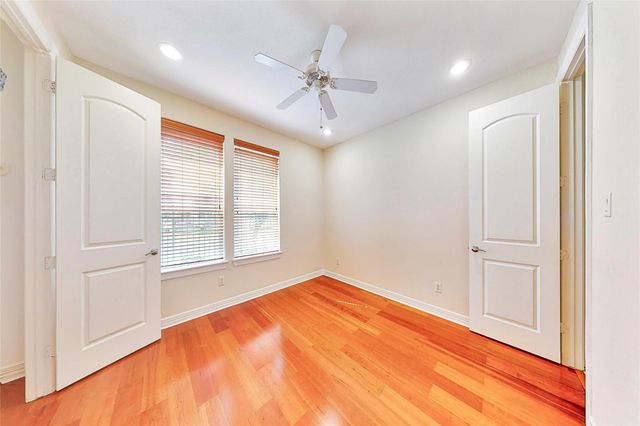 2104 State Street, Houston, TX 77007