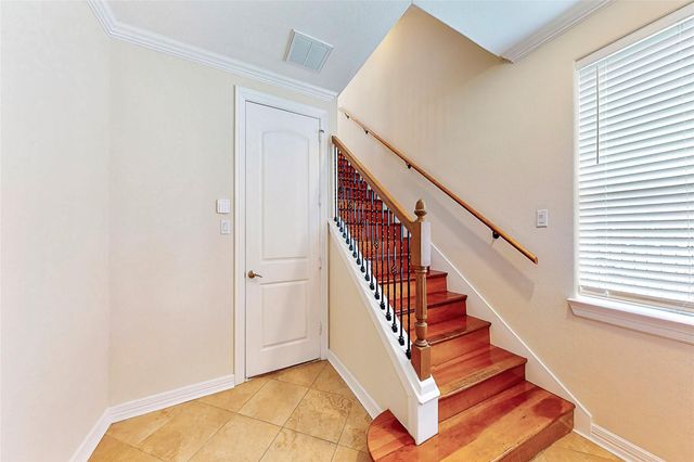 2104 State Street, Houston, TX 77007