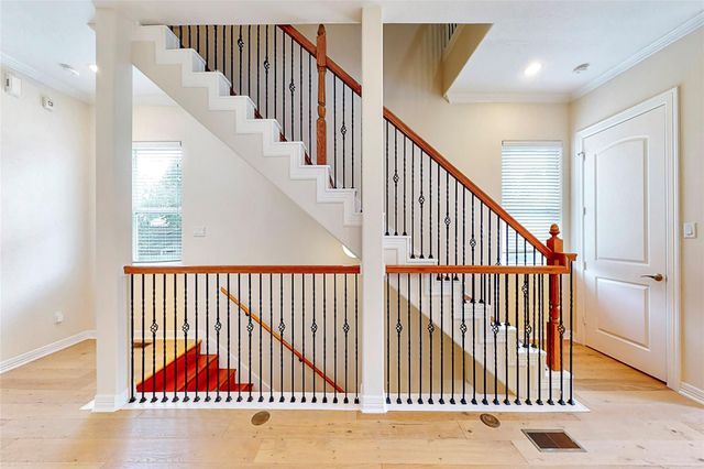 2104 State Street, Houston, TX 77007
