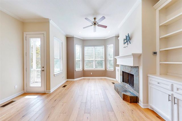 2104 State Street, Houston, TX 77007