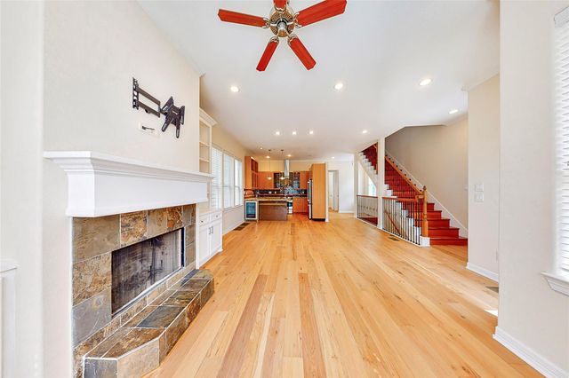 2104 State Street, Houston, TX 77007