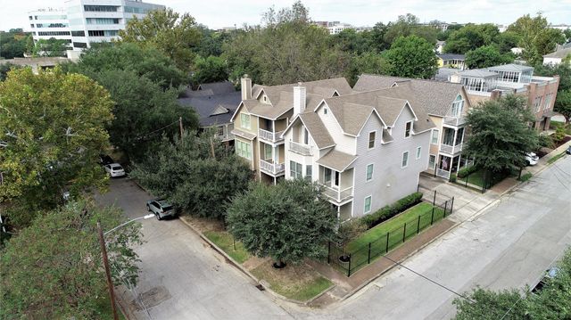 2104 State Street, Houston, TX 77007