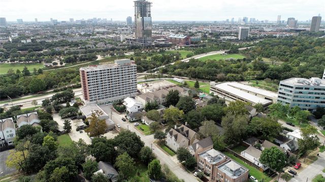 2104 State Street, Houston, TX 77007
