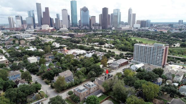 2104 State Street, Houston, TX 77007