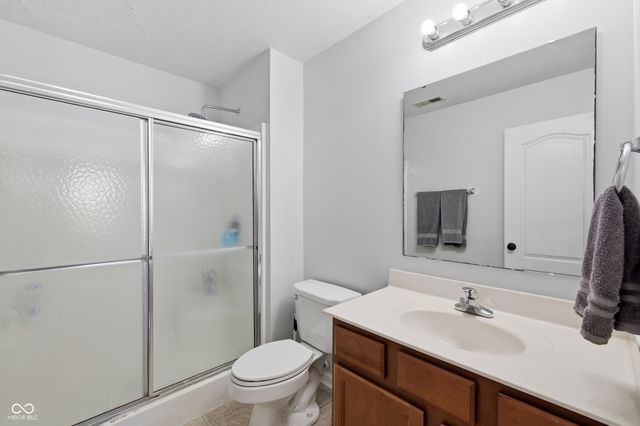 9764 Rolling Plain Drive, Noblesville, IN 46060