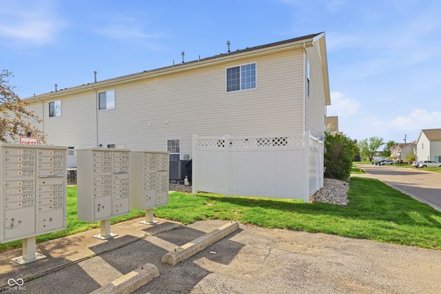 9764 Rolling Plain Drive, Noblesville, IN 46060