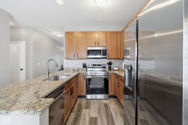 9764 Rolling Plain Drive, Noblesville, IN 46060