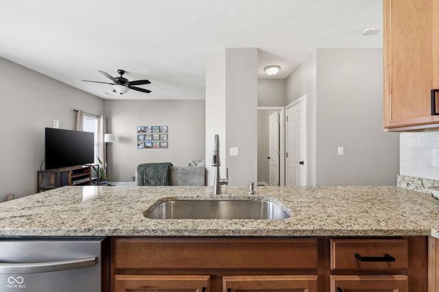 9764 Rolling Plain Drive, Noblesville, IN 46060