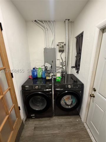 130 NE 123rd St, North Miami, FL 33161