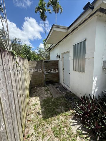 130 NE 123rd St, North Miami, FL 33161