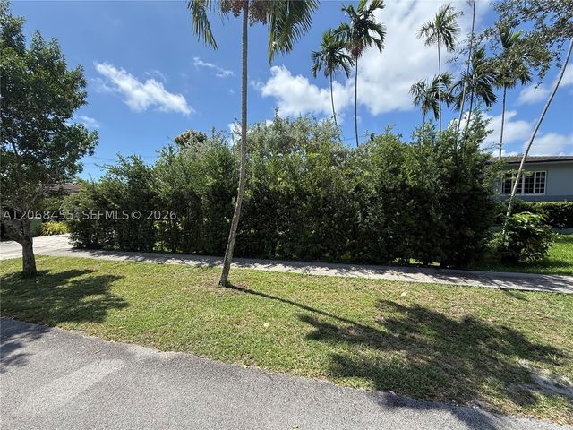 130 NE 123rd St, North Miami, FL 33161