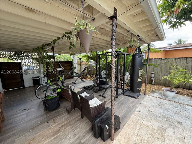 130 NE 123rd St, North Miami, FL 33161