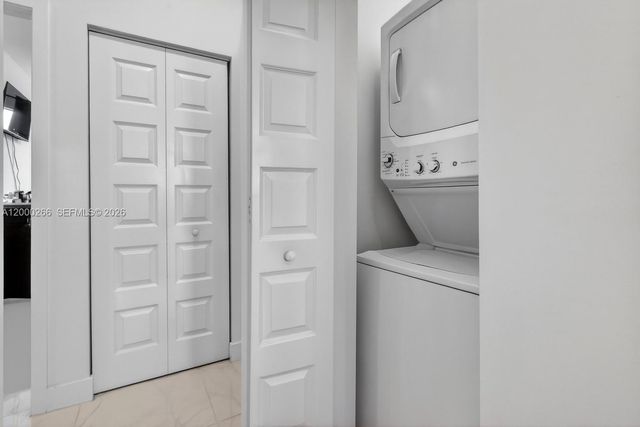 10467 NW 82nd St 11, Doral, FL 33178