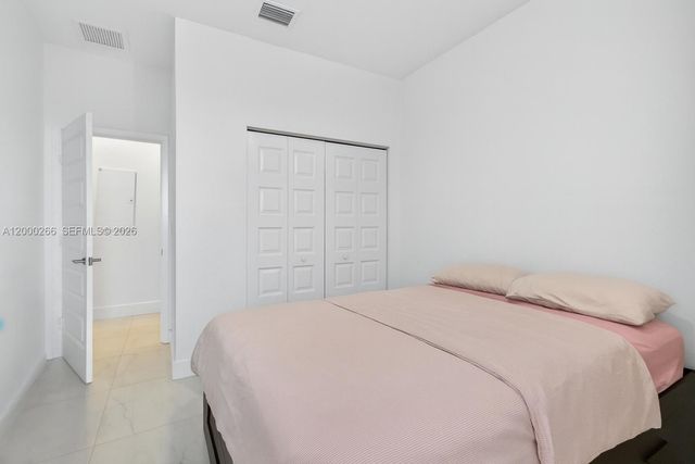 10467 NW 82nd St 11, Doral, FL 33178