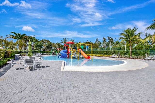 10467 NW 82nd St 11, Doral, FL 33178