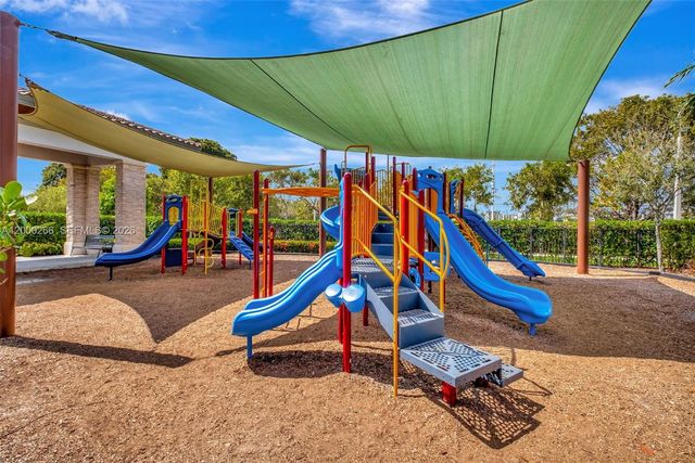 10467 NW 82nd St 11, Doral, FL 33178