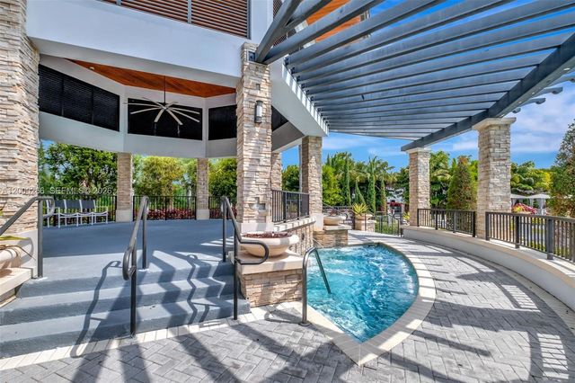 10467 NW 82nd St 11, Doral, FL 33178