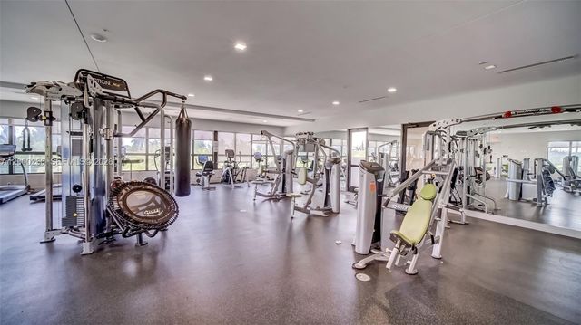 10467 NW 82nd St 11, Doral, FL 33178