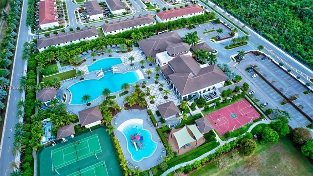 10467 NW 82nd St 11, Doral, FL 33178