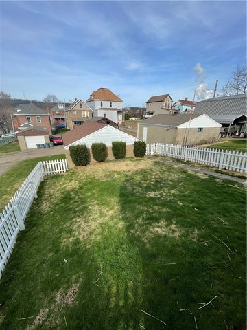 424 N 3rd St, Clairton, PA 15025