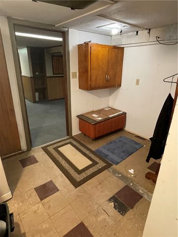 424 N 3rd St, Clairton, PA 15025