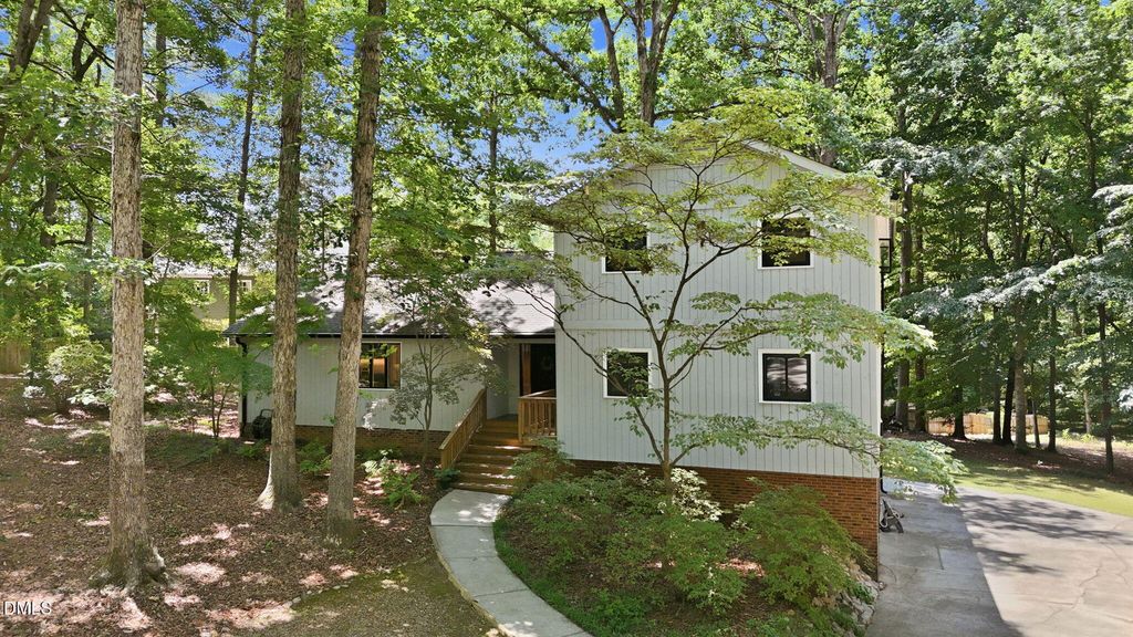6101 Dresden Lane, Raleigh, NC 27612