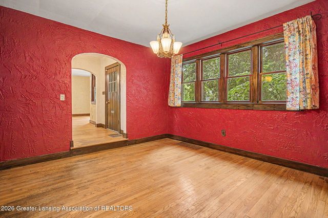 630 Hillcrest Avenue, East Lansing, MI 48823