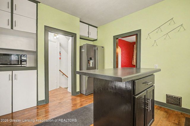 630 Hillcrest Avenue, East Lansing, MI 48823