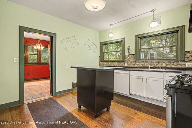 630 Hillcrest Avenue, East Lansing, MI 48823