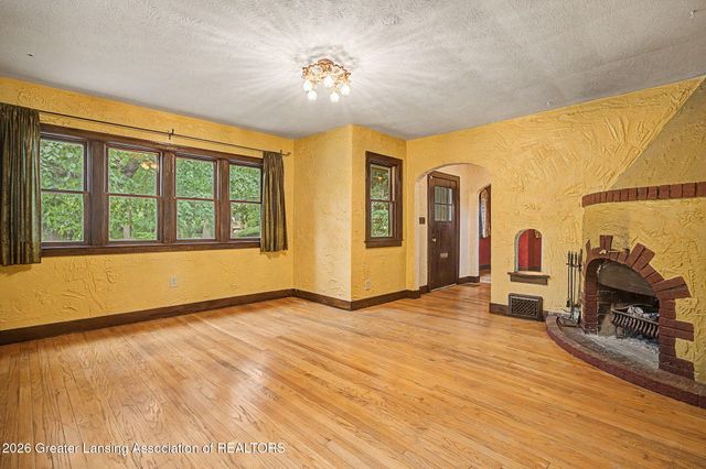 630 Hillcrest Avenue, East Lansing, MI 48823