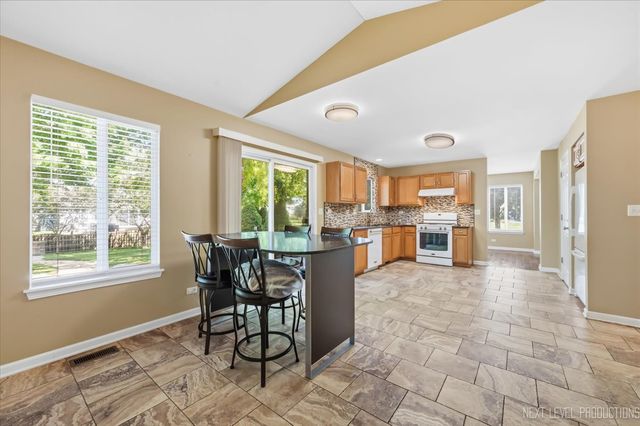 2182 Kyla Court, Montgomery, IL 60538