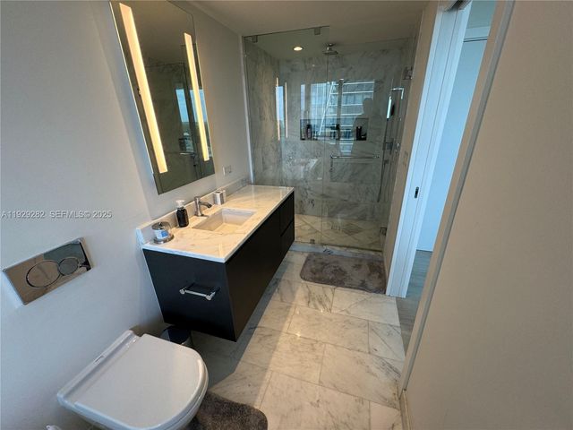 1451 Brickell Ave 1105, Miami, FL 33131